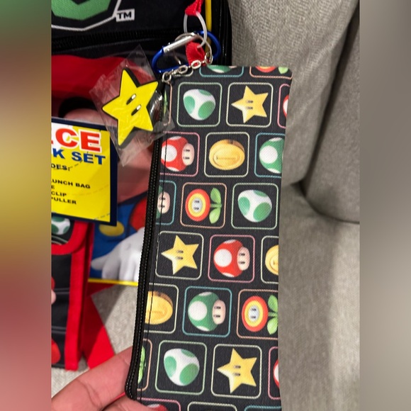 Super Mario 5 Piece Backpack / Book-bag Set - Picture 6 of 15